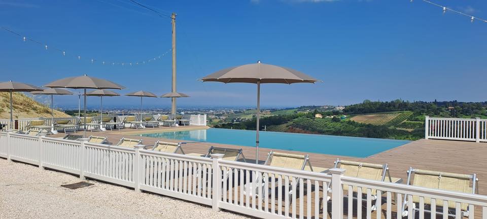 Foto di vecchia gestione Spiagge Carpineta. Prima di Casa Mirador