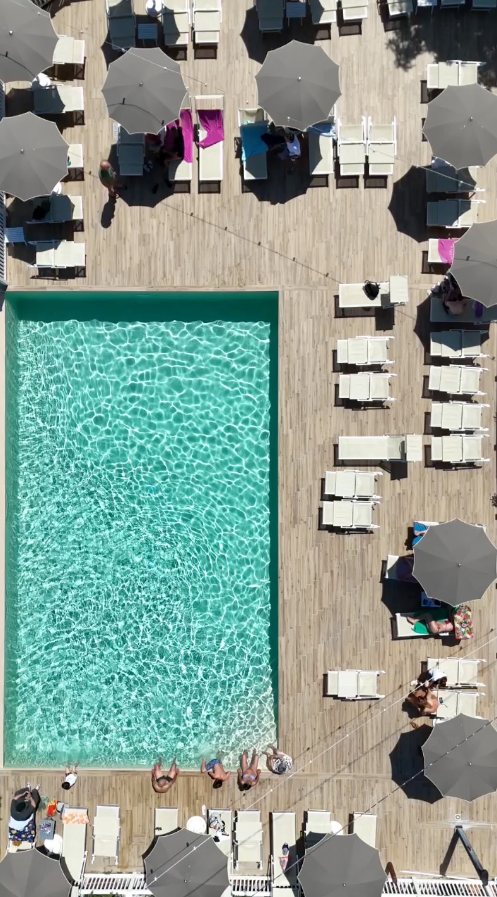 Vista dall alto della piscina di Casa Mirador, Carpineta