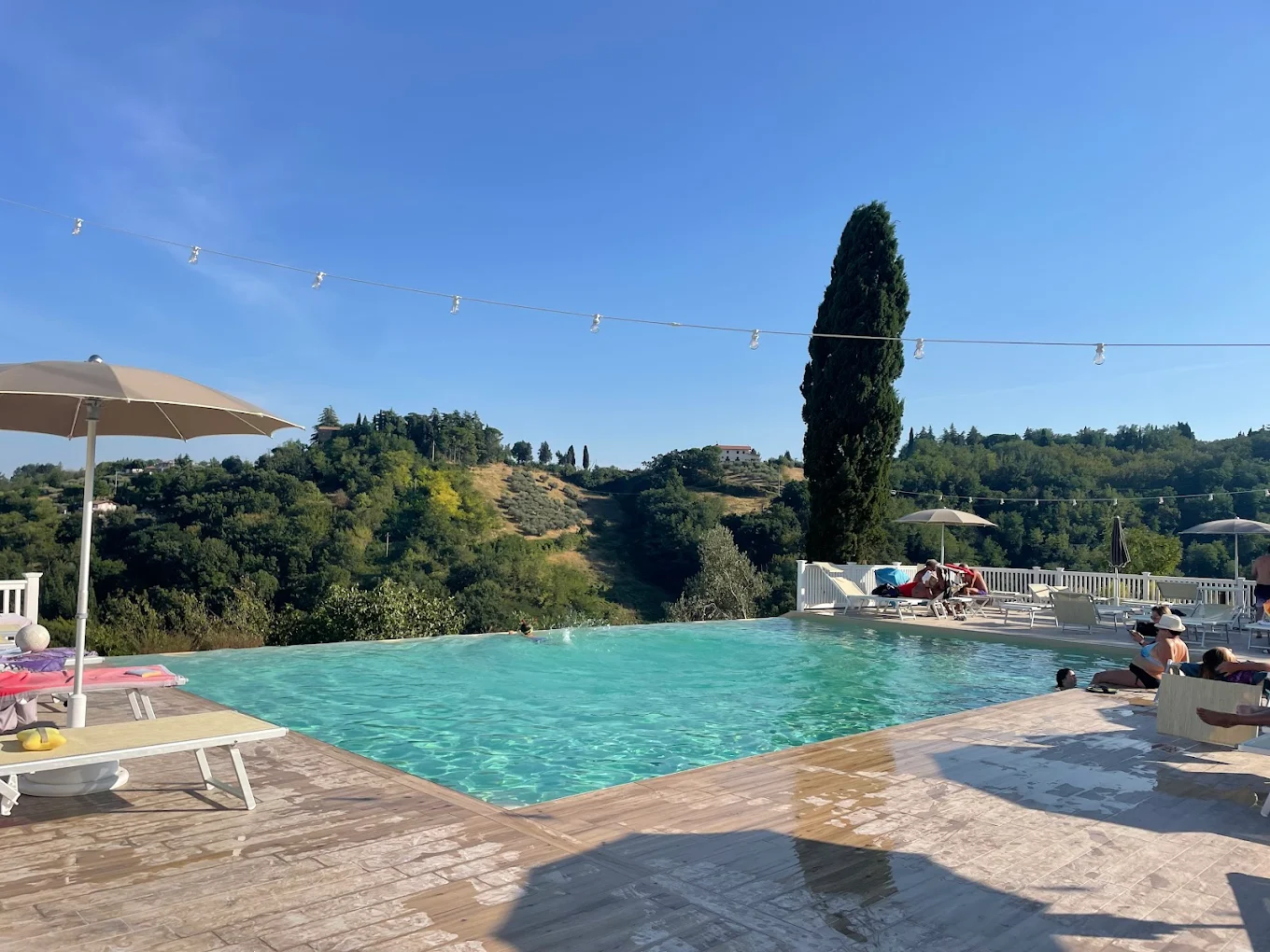 Piscina di Casa Mirador con panorama sulle colline cesenati, Carpineta